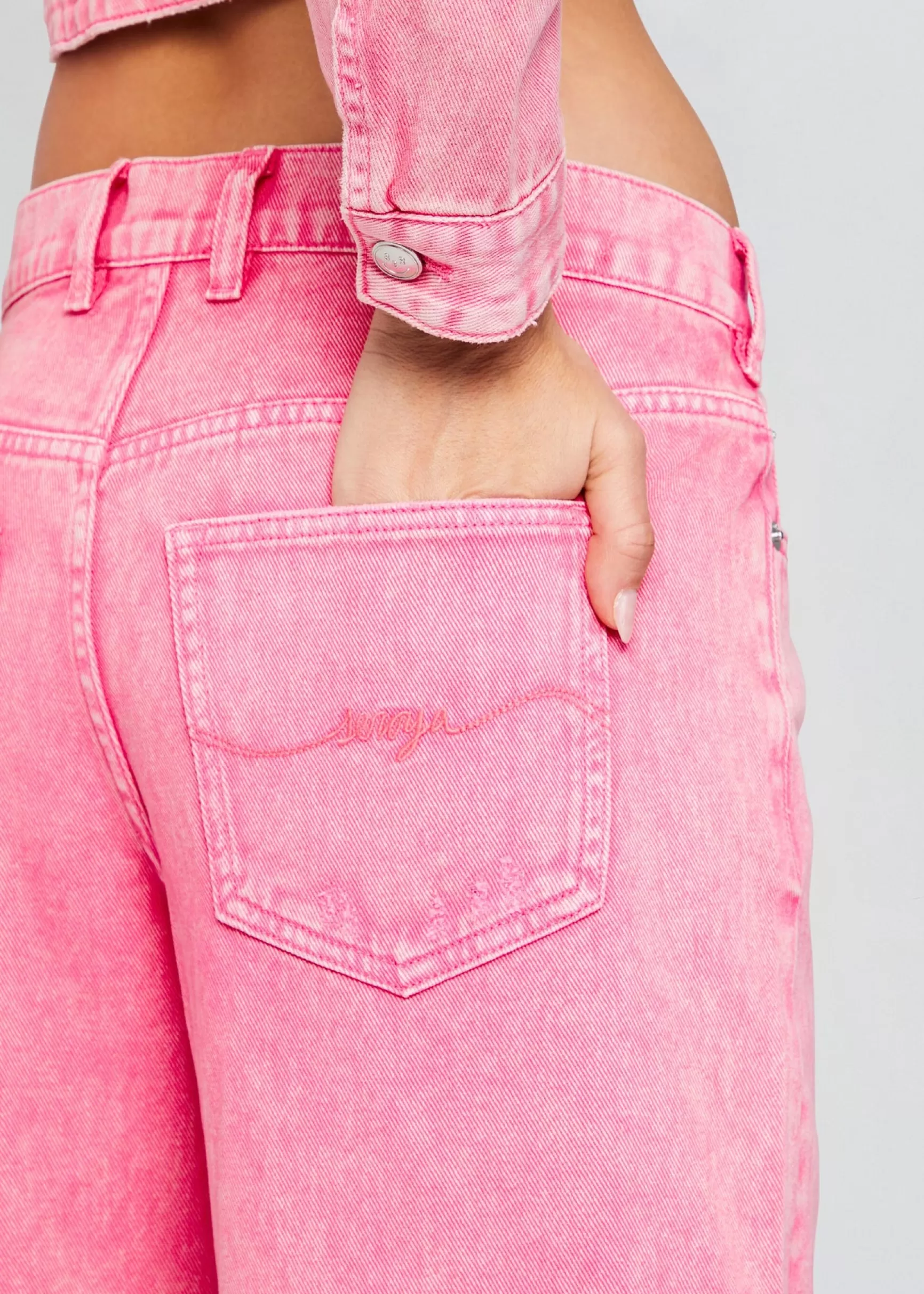Coming Soon*Retrofete Margot Cuffed Boyfriend Jean Malibu Pink